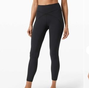 Lululemon Get Centred HR Tight 25" - Size 4